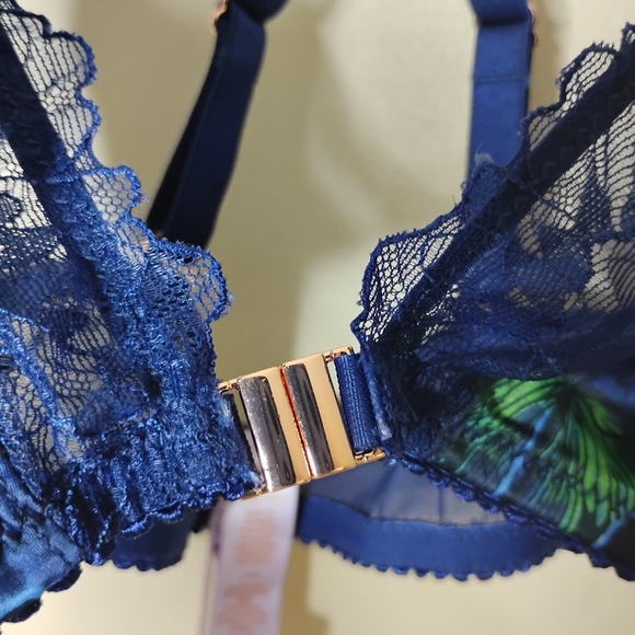 NWT Savage Fenty Butterfly Lace Bralette Size L - Picture 4 of 11